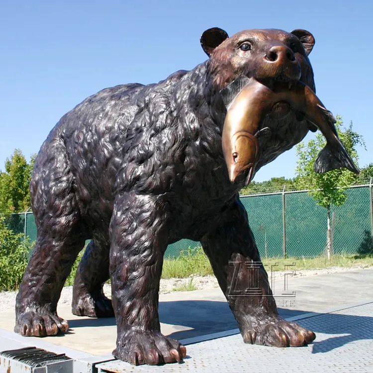 Pregevole Fattura del Metallo Animale Statua a Grandezza naturale di Bronzo Orso Mangiare Pesca Scultura Per La Vendita