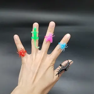 PP Material de cápsula de plástico juguetes para máquinas expendedoras de Gashapon de moda colorido anillo Animal anillo de dedo para los niños