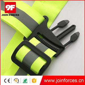 <span class=keywords><strong>Gilet</strong></span> de sécurité réglable en gros de la Chine avec logo personnalisable pour le jogging et les caractéristiques réfléchissantes - Product Image 5