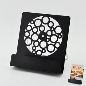 Soporte de libro de alambre de metal en forma de corazón rojo de pie - Product Image 2