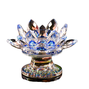 Venta al por mayor <span class=keywords><strong>de</strong></span> flores <span class=keywords><strong>de</strong></span> colores candelabro <span class=keywords><strong>de</strong></span> cristal pulido sostenedor <span class=keywords><strong>de</strong></span> vela <span class=keywords><strong>de</strong></span> <span class=keywords><strong>flor</strong></span> <span class=keywords><strong>de</strong></span> LOTO - Product Image 1