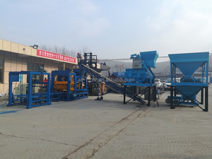 QT4-15 Machines automatiques de fabrication de blocs de <span class=keywords><strong>bordure</strong></span> de route en béton creux à faible investissement et à profit élevé – Liste de prix en russe - Product Image 6