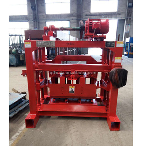 Máquina de fabricación de ladrillo hueco de hormigón hidráulico móvil a la venta - Product Image 3