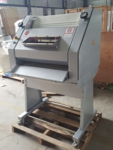 Façonneuse à Pain de Mie Professionnelle, Équipement de Façonnage de Baguettes Françaises pour Boulangerie, Prix de Gros - Product Image 6