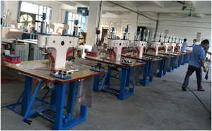 Doble cabezas estirable de PVC techo <span class=keywords><strong>película</strong></span> máquina de soldadura de alta frecuencia - Product Image 2