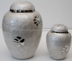 Urnas de latón para cremación de mascotas, urna de cremación con estampado de patas - Product Image 1