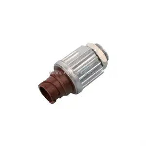 INTERRUPTOR da LUZ de FREIO 81255200134 81255200171 81259026267 81259026268 para DONGFENG PARA MAN TRUCK SERIES