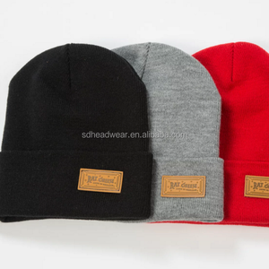 Bonnet personnalisé avec étiquette en cuir, produit de qualité supérieure, vente en gros - Product Image 3