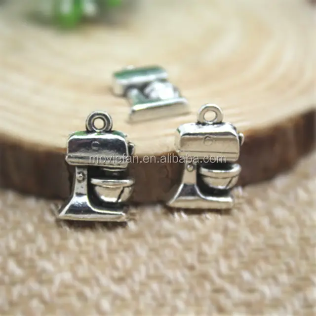 เครื่องผสมอาหาร Charms โบราณทิเบตเงิน Bakeware น่ารักอาหารขนาดเล็กเสน่ห์จี้11x16mm