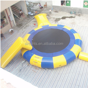 Putaran Trampolin Air terbaik penjualan trampolin air tiup dibuat di Cina