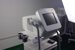 2021 taşınabilir 808nm diyot lazer epilasyon makinesi düet lazer epilasyon <span class=keywords><strong>salon</strong></span> ekipmanları fiyat