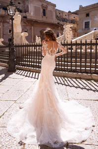 <span class=keywords><strong>Abito</strong></span> <span class=keywords><strong>lungo</strong></span> illusione <span class=keywords><strong>Tulle</strong></span> abiti da sposa <span class=keywords><strong>con</strong></span> strascico staccabile in pizzo Appliques abiti da sposa sirena 2025 WF060 - Product Image 2