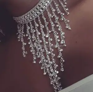 2018 Winter Nieuwe Speciale Ontwerp Mode Kraag Chokers Vrouwen Heet Verkoop Zwart Fluweel En Crystal Verklaring Ketting