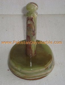 Porte-rouleau de papier de cuisine Onyx Porte-papier élégamment conçu pour un accès pratique - Product Image 3