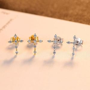 CZCITY Boucles <span class=keywords><strong>d</strong></span>'oreilles <span class=keywords><strong>en</strong></span> argent sterling 925 pour femmes, boucles <span class=keywords><strong>d</strong></span>'oreilles <span class=keywords><strong>en</strong></span> <span class=keywords><strong>forme</strong></span> <span class=keywords><strong>de</strong></span> <span class=keywords><strong>croix</strong></span>, bijoux fins - Product Image 4