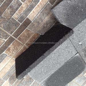 Pedra Hitam Carreaux en pierre de lave naturelle de qualité supérieure Carreaux de sol et de mur extérieurs et intérieurs noirs - Product Image 3
