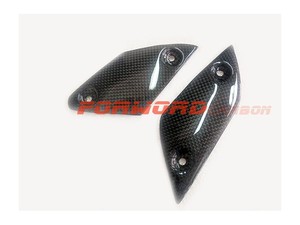 Di alta qualità lucido in fibra di carbonio parti del motociclo in fibra di carbonio piastre heel protezioni per <span class=keywords><strong>Yamaha</strong></span> <span class=keywords><strong>MT</strong></span>-<span class=keywords><strong>01</strong></span> - Product Image 2