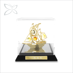 Crystocraft - Figura Decorativa de Barco Náutico con Cristales Chapados en Oro, Decorada con Acrílico de Corte Brillante, en Caja de Exhibición, Estilo Europeo - Product Image 2