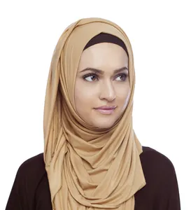 गर्म बेच हिजाब दुपट्टा थोक मुस्लिम महिलाओं सिर पर दुपट्टा प्रीमियम कपास जर्सी खिंचाव हिजाब शाल