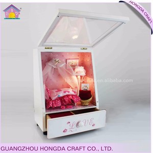 Popular con luz y caja <span class=keywords><strong>de</strong></span> <span class=keywords><strong>música</strong></span> en miniatura muebles <span class=keywords><strong>de</strong></span> casas <span class=keywords><strong>de</strong></span> muñecas DIY <span class=keywords><strong>cosa</strong></span> - Product Image 2