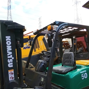 Buen estado usado Komatsu FD50 carretilla elevadora para la venta - Product Image 2