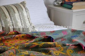 Edredón kantha vintage hecho a mano - Product Image 2