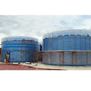 Grande biogas digester para tratamento de resíduos de fazenda