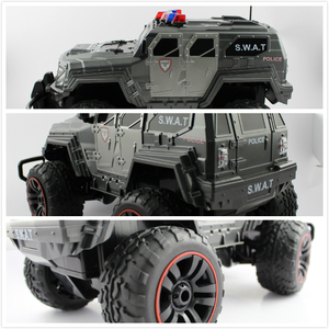 Coche Blindado RC a <span class=keywords><strong>Escala</strong></span> 1:12 con 4 Canales y Luces, Vehículo <span class=keywords><strong>de</strong></span> Juguete Todoterreno, Hobby para Niños y Entusiastas, Coche Militar <span class=keywords><strong>de</strong></span> Control Remoto Duradero - Product Image 4
