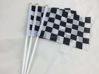 Drapeau de course à damier noir blanc Signal manuel de drapeau à damier pour l'assurance automobile Agriculture-Utilisation de voiture imprimée numérique