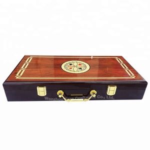 Luxe Glossy Houten Poker Chip Box Met Handvat Custom Logo Vernis Speelkaart Case Texas Hold Em Game Cadeau Verpakking - Product Image 2