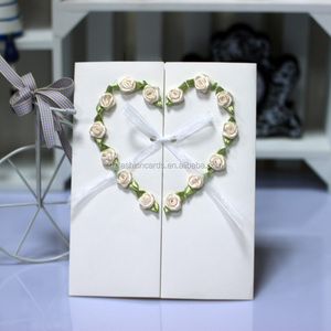 Nuevos productos de boda plegable flor romántica de invitación de boda con el corazón