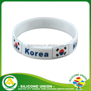 אופנה הסיטונאי <span class=keywords><strong>wristbands</strong></span> עבור מזכרת מפעל מותאם אישית לוגו זול צמידים מכירות פסטיבל מתנה