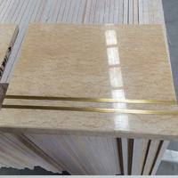 Fait main en marbre de l'intérieur, avec des antidérapantes dorées, pour des escaliers