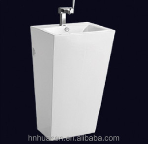 Lavabo sur pied en céramique blanche de forme carrée traditionnelle pour appartement - Product Image 1