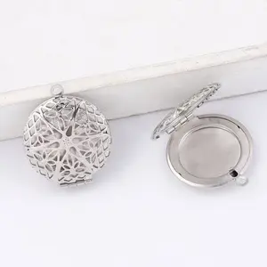 27x32 มม. สแตนเลสกรอบ DIY เครื่องประดับ Hollow Photo Locket จี้สำหรับสร้อยคอ