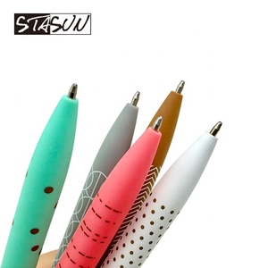<span class=keywords><strong>Penna</strong></span> a Sfera Retrattile con Rivestimento in Gomma Premium, <span class=keywords><strong>Penna</strong></span> Promozionale Soft-Touch Antiscivolo <span class=keywords><strong>Ergonomica</strong></span> per Ufficio con Logo Personalizzato - Product Image 6