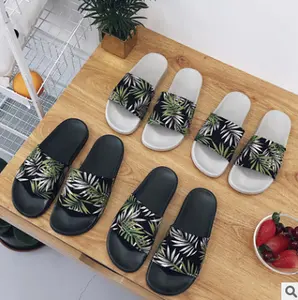 Neue Schuhe Sandale Frau Plaid Mode Strand Hausschuhe