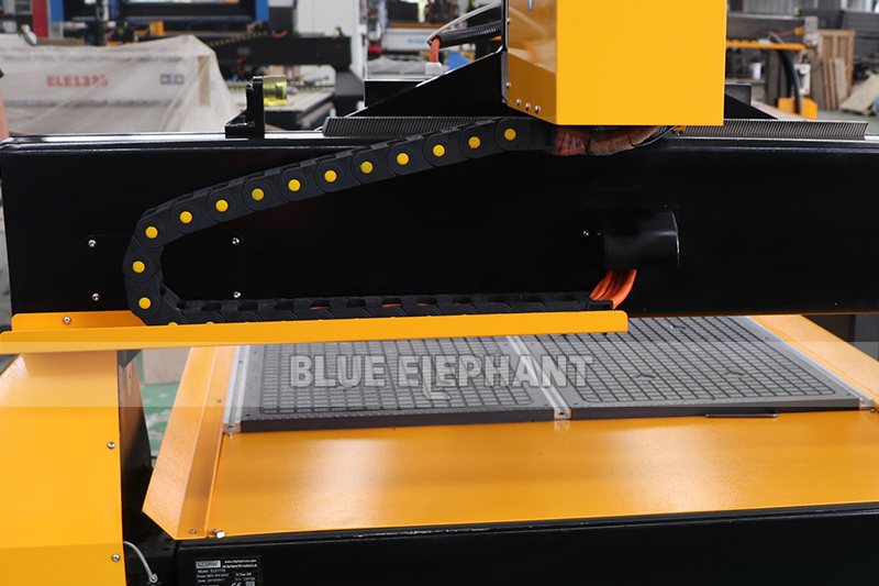 工厂促销1115 葡萄木雕数控雕刻机价格在泰国曼谷| Alibaba.com