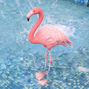 Toptan bahçe hayvan heykelleri, flamingo heykelcik kuşlar özel tasarım ev dekor çim flamingo havuzu parti süslemeleri.