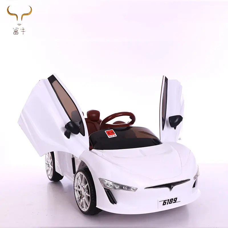 Los coches de juguete eléctricos para niños para que el bebé maneje el coche de la batería de los niños se pueden ajustar la velocidad, la tecla para arrancar, la función de balanceo y la luz LED