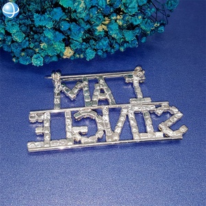 Broche en alliage personnalisée pour fille et garçon, avec lettres en strass, bijoux, cadeaux, 1 pièce - Product Image 5