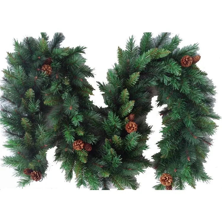 High Quality Customized Wholesale Christmas Supplies Plastic Premium Artificial Green Christmas Wreath Garlands With Pines
