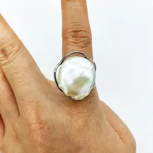 时尚女性大白圆形天然珍珠戒指可调尺寸银色巴洛克声明珠宝