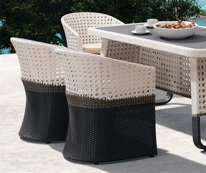 Juego de Mesa y Sillas de Mimbre Blanco de Estilo Griego Elegante para Jardín, Hotel o Exteriores - Product Image 3
