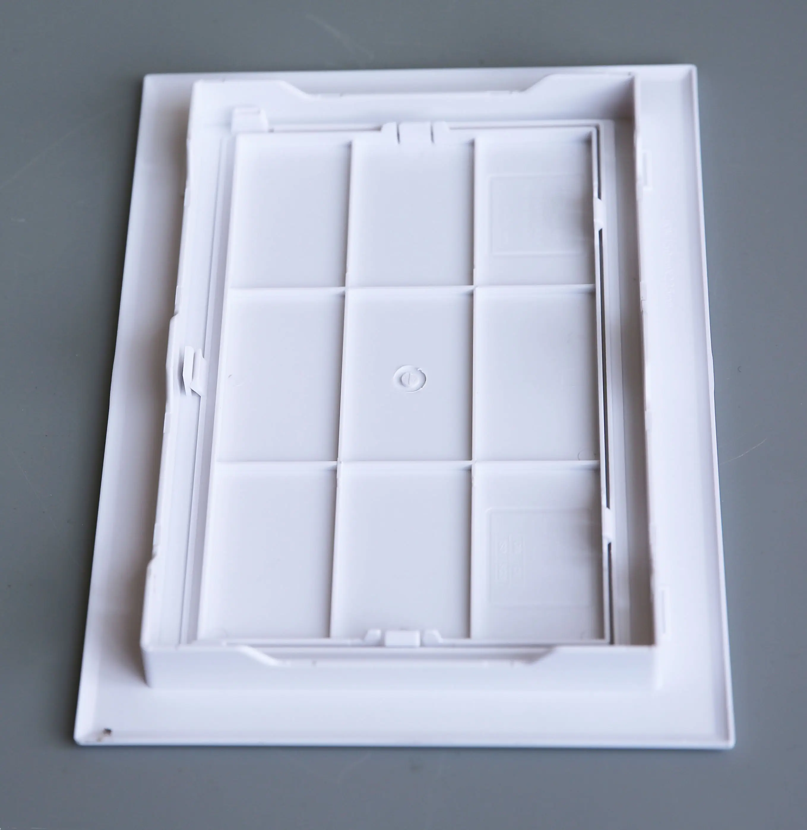 उच्च गुणवत्ता निविड़ अंधकार मंजिल शीर्ष छत की दीवार के लिए ABS प्लास्टिक छत पैनल का उपयोग घर