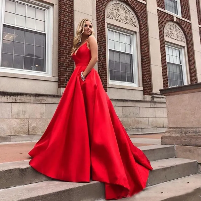 Red Prom Dress With Pockets V-neck A-line Satin Vestido De Formatura Diamonds Women Formal Party Dress