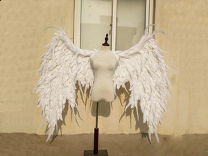 Artificiale Bianco D'oca Piuma di Angelo Ala Per La Sfilata Di Moda - Product Image 3