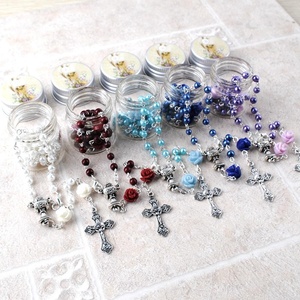 Rosario Cattolico per Prima Comunione <span class=keywords><strong>con</strong></span> Perle di Vetro da 4mm e Perle di <span class=keywords><strong>Corallo</strong></span> Rosa, Collana per Battesimo <span class=keywords><strong>con</strong></span> Scatola in Vetro e Adesivo a Forma di Calice - Product Image 2