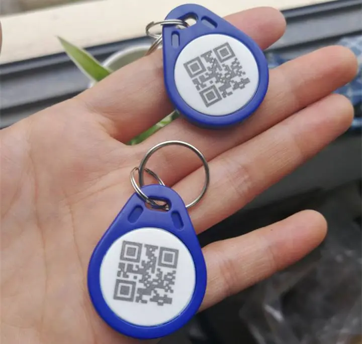 Kode QR RFID Tag Kunci dengan Kode Unik