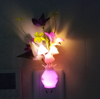 Coloré LED Lilas Veilleuse Lampe Champignon Romantique Décoration De Lumière De Mur Lumière Led Veilleuses pour Enfants